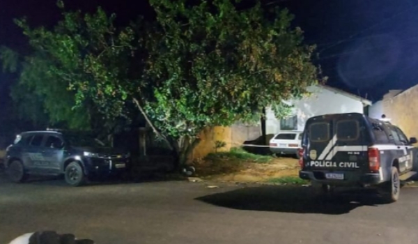 Jovem morre e outro fica ferido em ataque a tiros