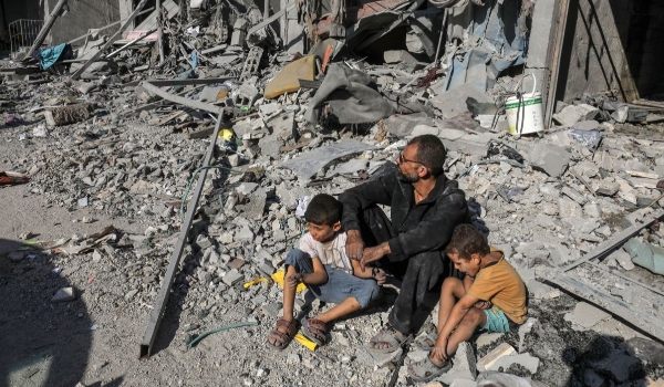 Crise humanitária se aprofunda em Gaza enquanto Israel retalia o Hamas com bombardeios
