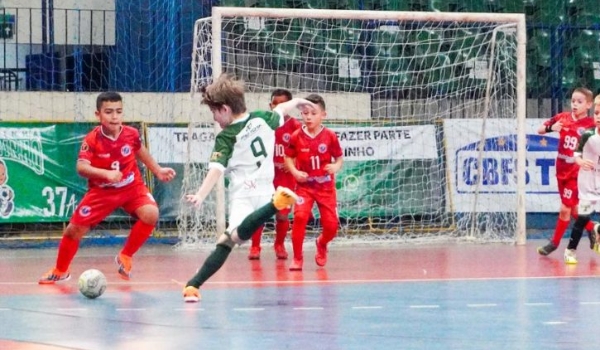 Taça Brasil Sub-10 de Futsal chega à semifinal e agita a sexta-feira no Guanandizão