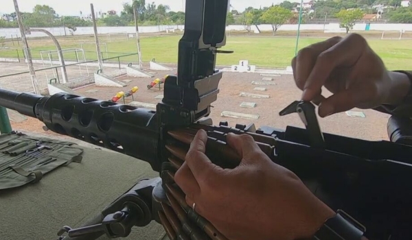 Exército investiga sumiço de 13 metralhadoras ponto 50 em SP