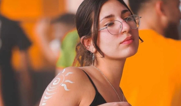 Filha de brasileiros sequestrada em Israel é morta pelo Hamas, confirma Exército