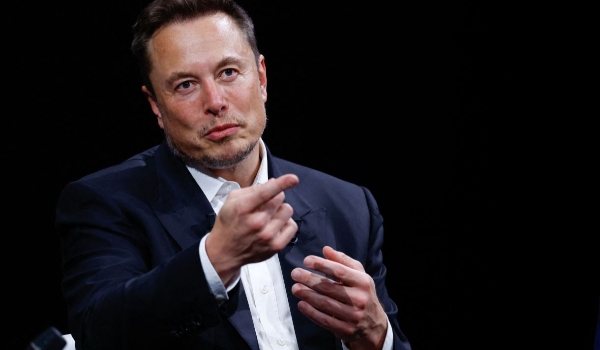 Elon Musk perde quase US$ 25 bilhões, mas segue como a pessoa mais rica do mundo