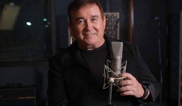 Show de Amado Batista vai abrir Festival América do Sul