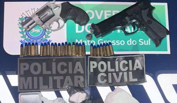 Suspeito de envolvimento em homicídios, jovem é preso com revólver e munições
