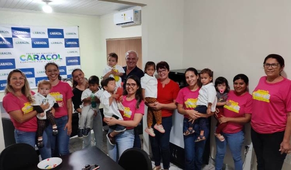 Prefeito Neco e 1ª Dama Duda receberam visita das crianças do CEIM que convidaram para a 1ª Feira de Ciências da Educação Infantil