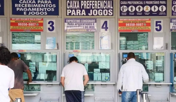 Mega-Sena pode pagar até R$ 90 milhões neste sábado