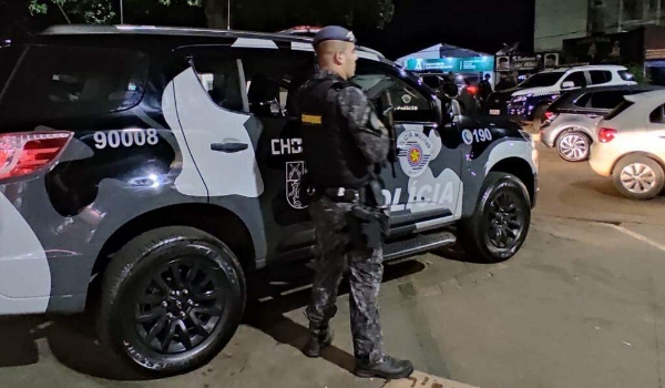 Na fronteira, Rota de SP mata homem em confronto