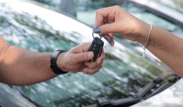 Detran de MS alerta população para golpes na compra e venda de veículos