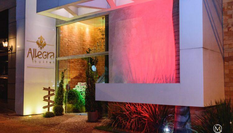 Buffet fecha as portas e faz bazar com peças de R$5 a R$79 mil