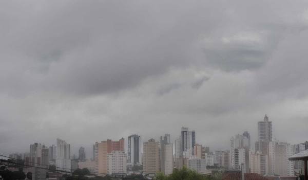 Com alívio do calorão, semana será de pancadas de chuva