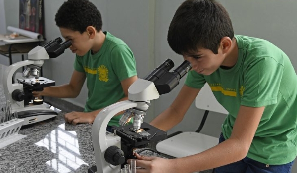 Com tecnologia e inovação, ensino na Rede Estadual é aprovado por alunos, professores e pais em MS