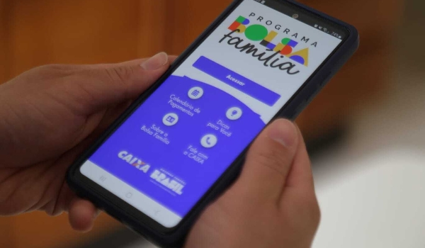 Caixa paga novo Bolsa Família a beneficiários com inscrição final 5