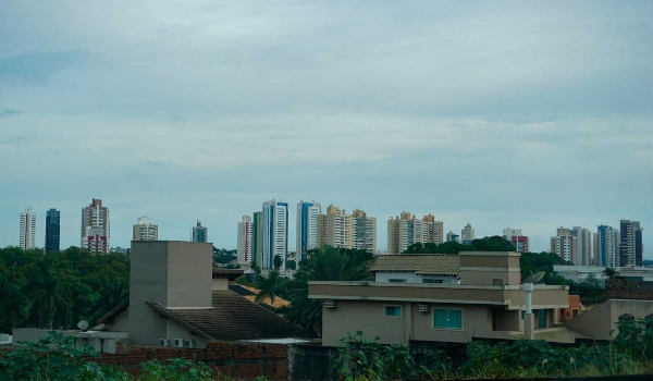 Céu amanhece nublado e previsão é de chuva na maior parte de MS