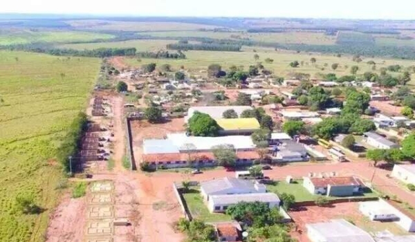 Motorista morre após invadir contramão de rodovia e bater em caminhão trator