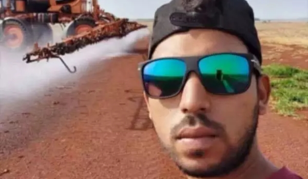 Rapaz morre após colidir moto em vaca solta em estrada