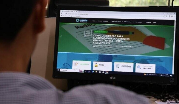 Governo oferece a servidores 120 vagas em curso de Gestão Pública