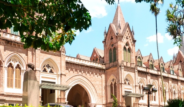 Candidatos suspeitam de fraude na prova de residência da Santa Casa de São Paulo