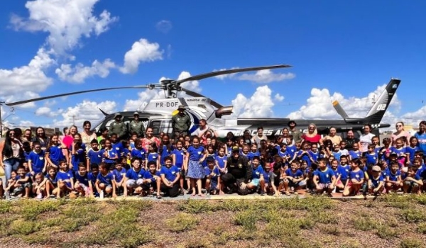DOF entrega brinquedos e apresenta unidade a crianças de escola e Ceim de Dourados