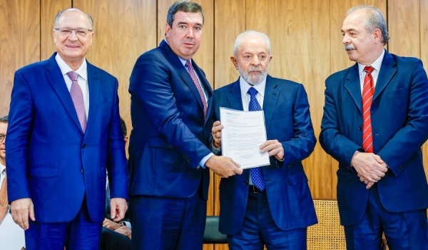 Governador de MS recebe do presidente da República aprovação para financiamento do BNDES