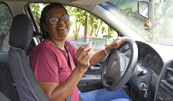 Sonho realizado: aos 53 anos, pescadora profissional consegue CNH com apoio do Governo de MS