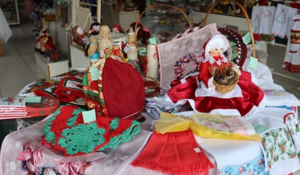 Produtos da Central de Comercialização da Economia Solidária são ótimas opções para presentear