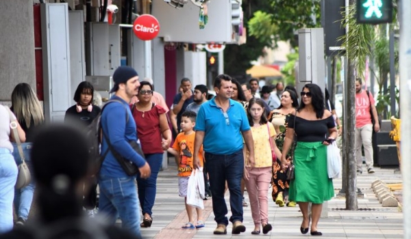 Será que fica aberto? Confira os locais que abrem e fecham nas festas de fim de ano