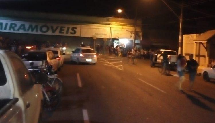 Com 960 casos confirmados de coronavírus, moradores reclamam de festas e bares lotados em Miranda