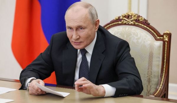 Candidata a desafiar Putin nas eleições é impedida de concorrer, diz campanha