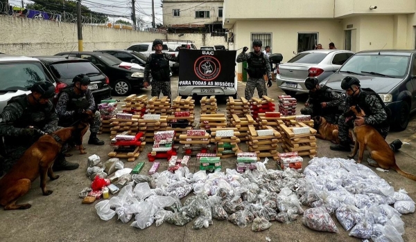 Rio: Polícia apreende mais de uma tonelada de drogas em operação contra envolvidos em tiroteio
