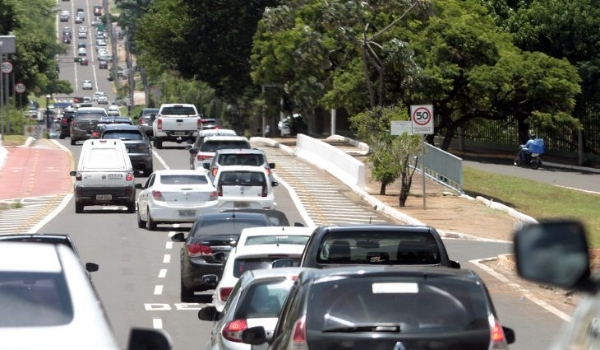 IPVA 2024 tem descontos mantidos e isenção para veículos movidos a GNV