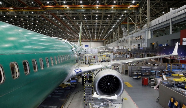 Ações da Boeing caem após incidente da Alaska Airlines