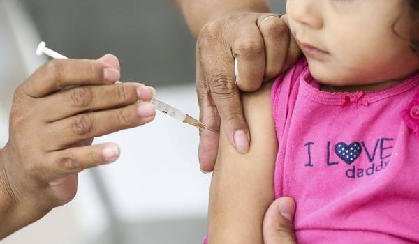 Prefeitura de Porto Murtinho orienta sobre vacinação contra a Covid-19 para crianças menores de cinco anos e grupos prioritários