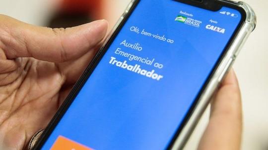 Auxílio emergencial começa a pagar parcelas de R$ 300