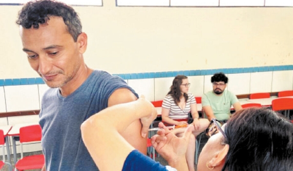 MS precisa de quase 1 milhão de doses para vacinar público-alvo contra a dengue