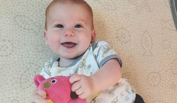 Bebê israelense refém do Hamas faz aniversário de 1 ano em Gaza