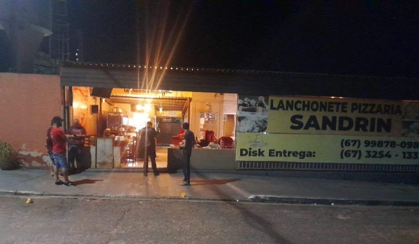 Atirador invade pizzaria e mata proprietário por engano; alvo era o funcionário