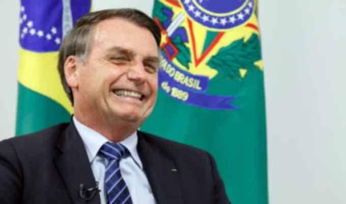 Ministro suspende inquérito sobre interferência de Bolsonaro na Polícia Federal