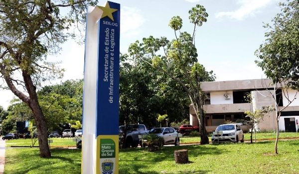 Governo publica exoneração de 37 servidores da Agesul em um único ato