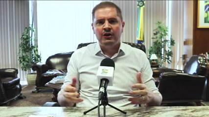 'Quem não voltar vai levar falta', diz secretário da Previdência sobre médicos peritos