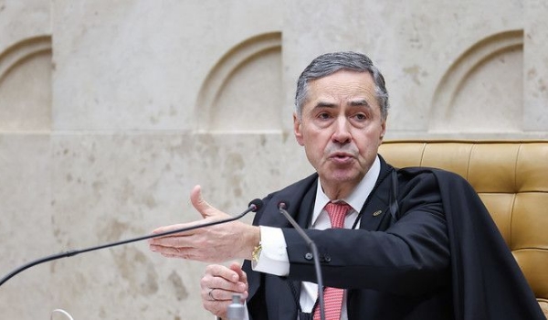 PF prende pai e filho por vazamento de dados do presidente do STF