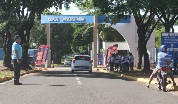 UFMS convoca aprovados em terceira chamada de vestibular para matrícula