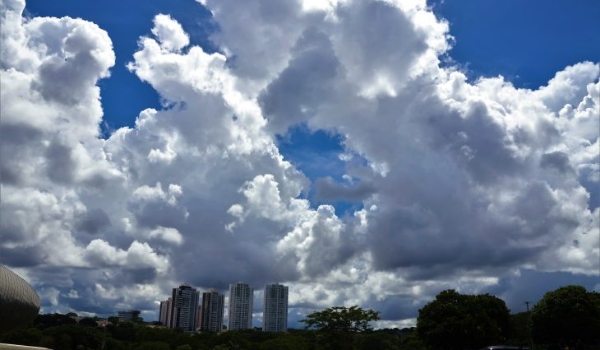Domingo tem previsão de sol e variação de nebulosidade em grande parte de MS