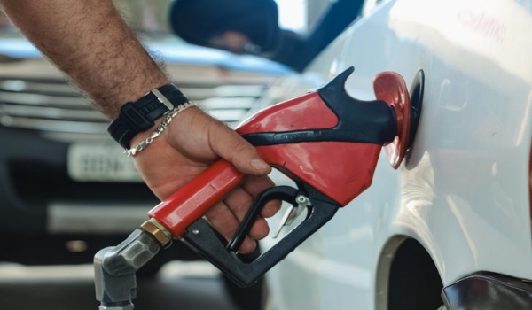 Pesquisa dobra número de postos e variação nos combustíveis alcança 24,67%