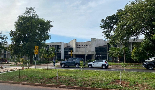 PF vai a gabinete de desembargador do TJ