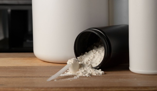 Para que serve a creatina? Veja como usar o suplemento