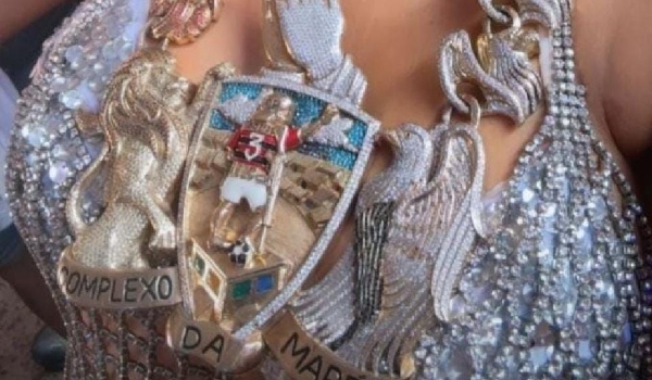 Cordão de traficante usado por Deolane Bezerra é avaliado em R$ 200 mil, diz polícia