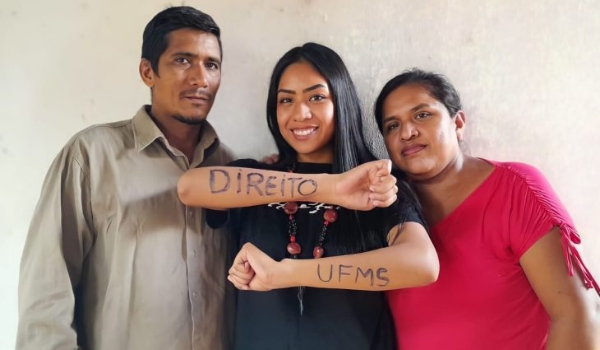 Jovem Terena da Rede Estadual de Ensino é aprovada em 1º lugar no curso de Direito da UFMS
