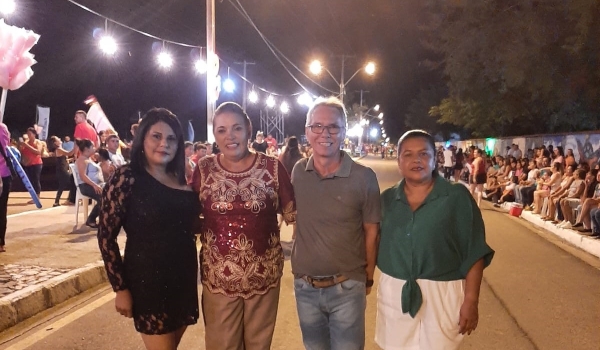 Secretário de Turismo Clayton Castilho, representa prefeito Nelson Cintra durante carnaval em Vallemi (PY)