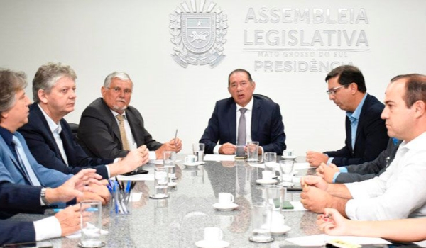 Zeca do PT articula retomada das obras da ponte da Rota Bioceânica do lado brasileiro