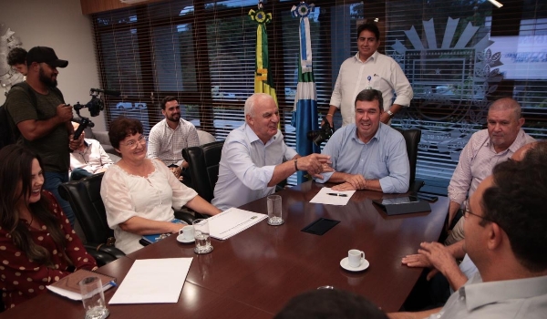 Diretamente de Campo Grande, prefeito Neco Pagliosa e governador Riedel anunciam diversas obras para Caracol.